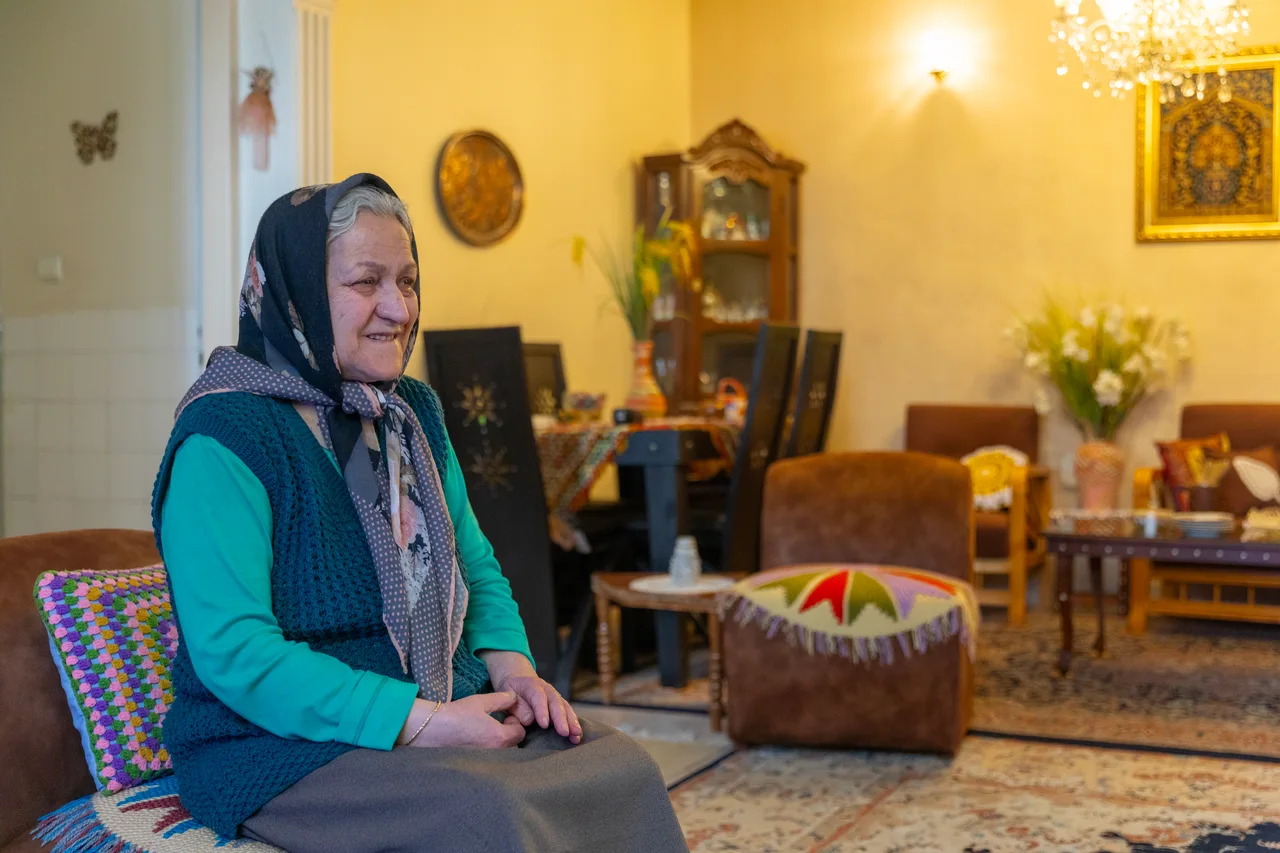 Taherian, family photography by Liko Studio, photo 4 of 13